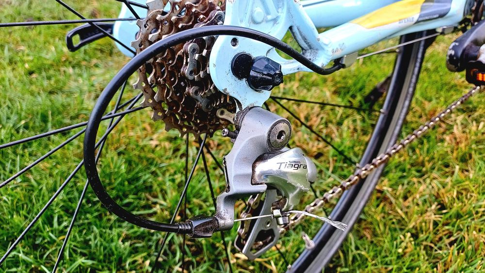 Bicicletă AVENUE – stare  bună, echipare Shimano GPS Tracker