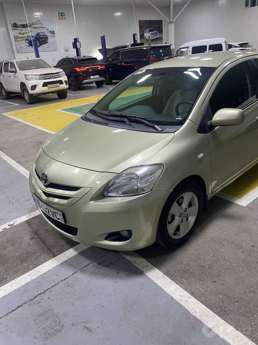 Toyota yaris ideal holatda