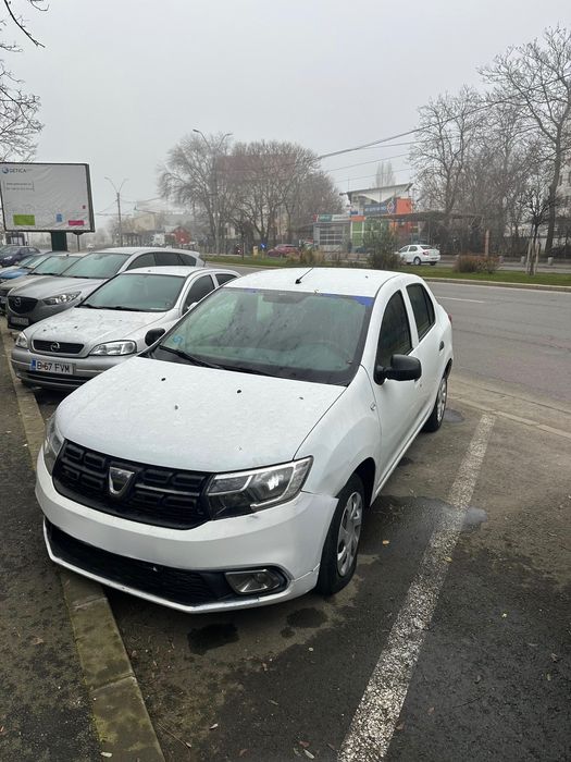 Inchiriez Dacia Logan 1.0 benzina