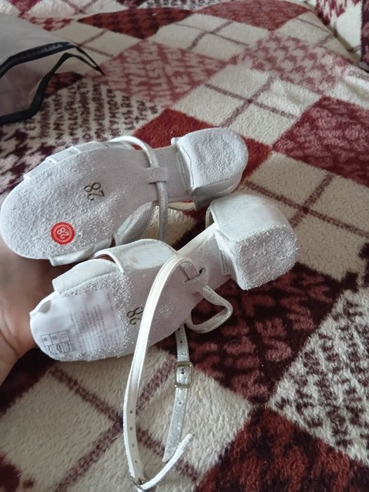 Продам туфли для танцев