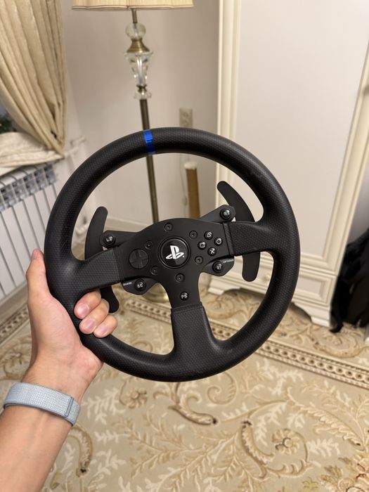 Игровой руль и шнур питания для базы Thrustmaster