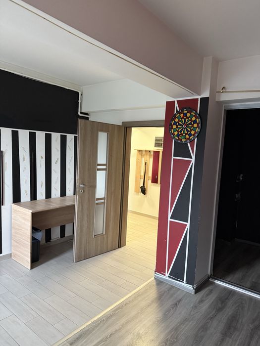 Inchiriere apartament 2 camere parter,,loc parcare inclus