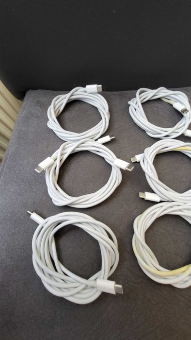 Cablu date APPLE  Gros , USB-C - USB-C, 240W, 2m, alb  de la 50-70 lei