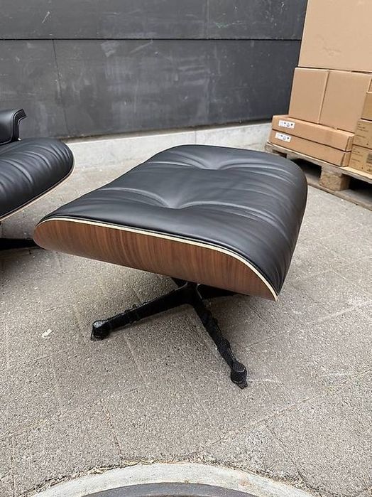 Fotoliu și otoman Vitra Eames 2025