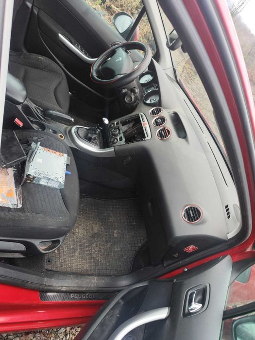 Peugeot 308 на части пежо 308 2.0hdi 140кс