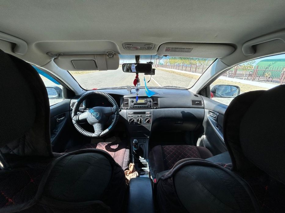 Тойота Королла 2005 года