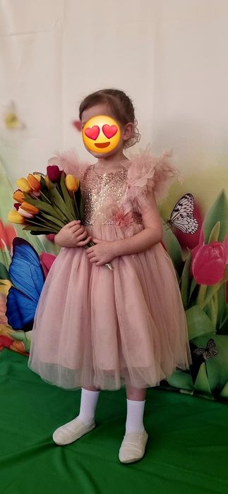 Праздничное платье, размер 110см