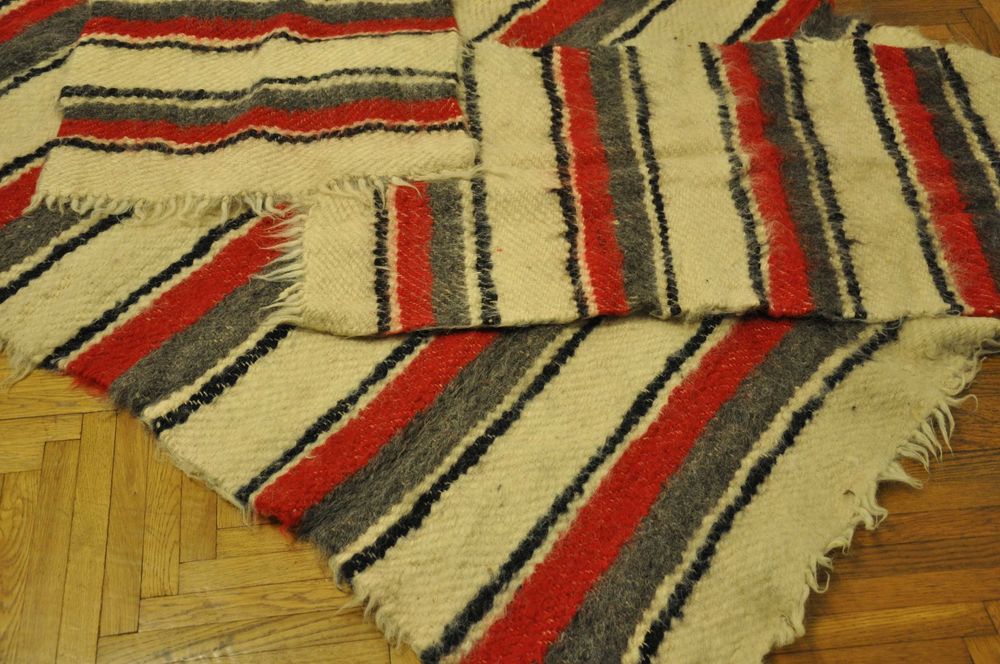 Set 3 covoare de lana, covor lana lucrat manual, in valiza vintage