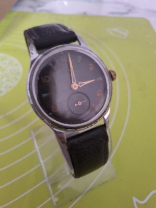 Механичен мъжки часовник