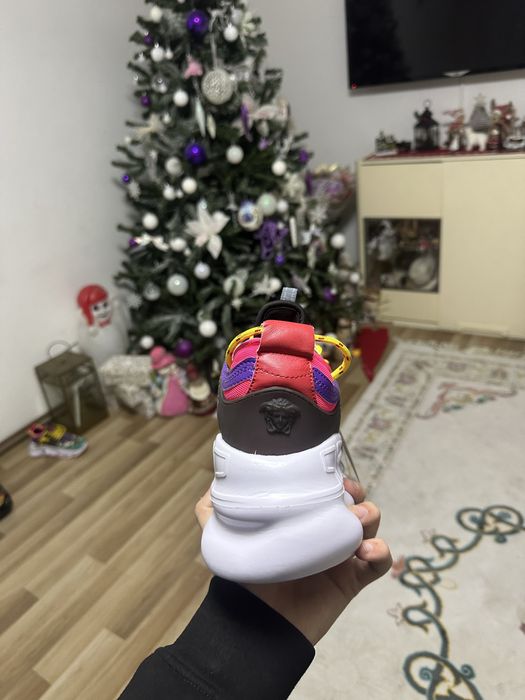 Versace Chain Reaction