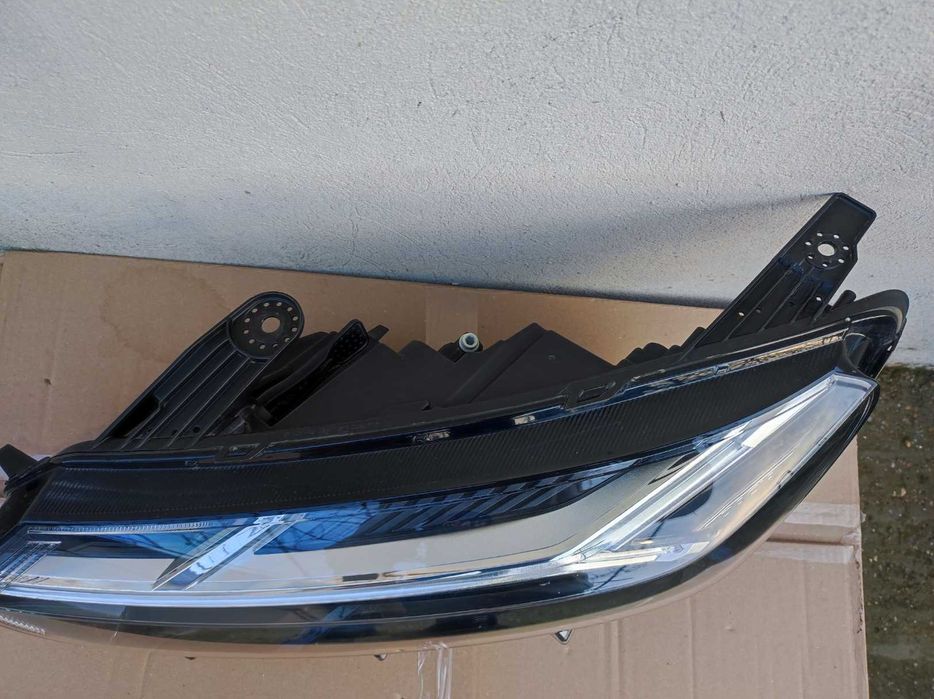 Far stanga Dacia Logan Sandero 3 Jogger 2019 2020 2021 2022