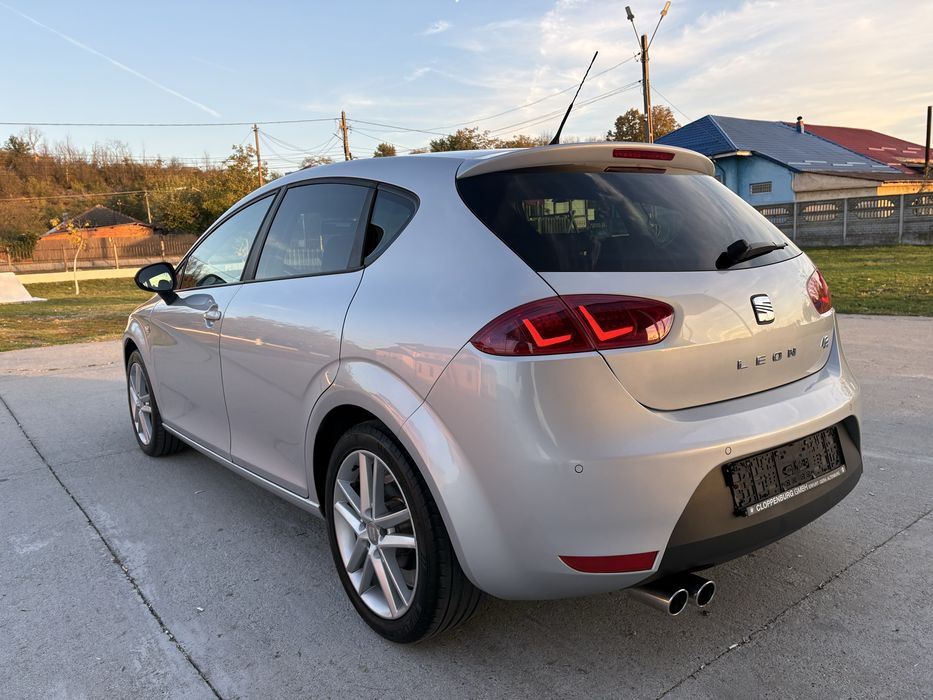 SEAT Leon 2012 — imagine 3