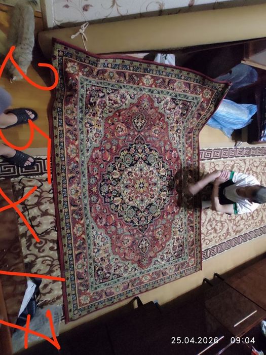 Продам ковры в отличном состоянии, стояли в кладовке в основном.