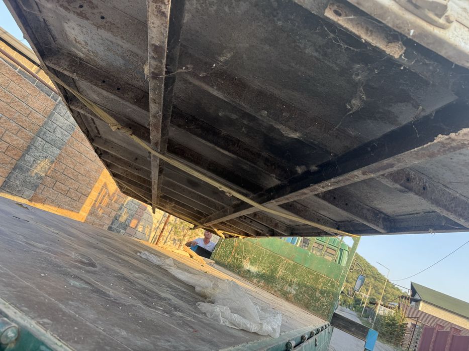 Будка-вагончик.