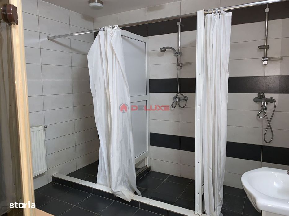 Casă / Vilă cu 6 camere în zona Sud-Est