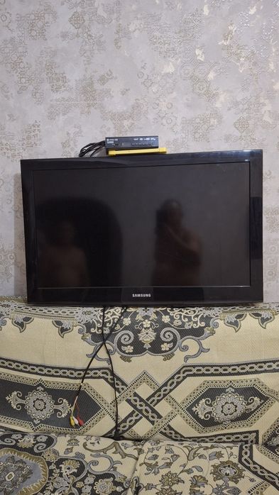Продам телевизор самсунг 32 дюйм