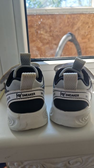 Продам кроссовки в отличном состоянии