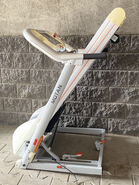 Электрическая беговая дорожка