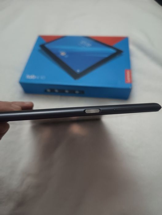 Таблет Lenovo Tab 4 10 2GB/16GB