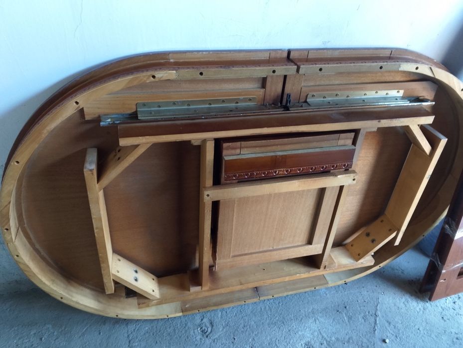 Продам стол со стульями