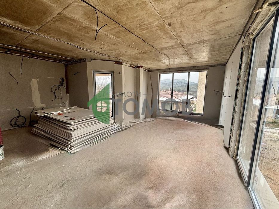 Прекрасна едноетажна къща в село Остра могила