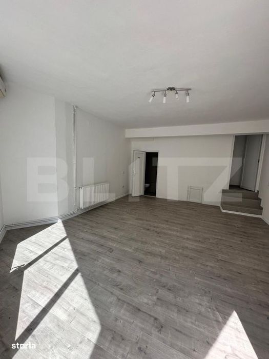 Spatiu comercial la strada, 21 mp, terasa + parcare, zona Iosefin