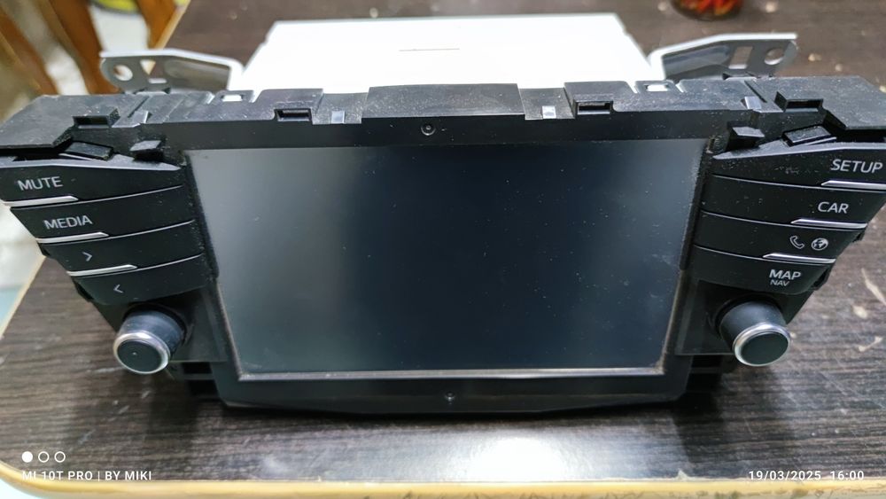 Multimedia Toyota avensis t27