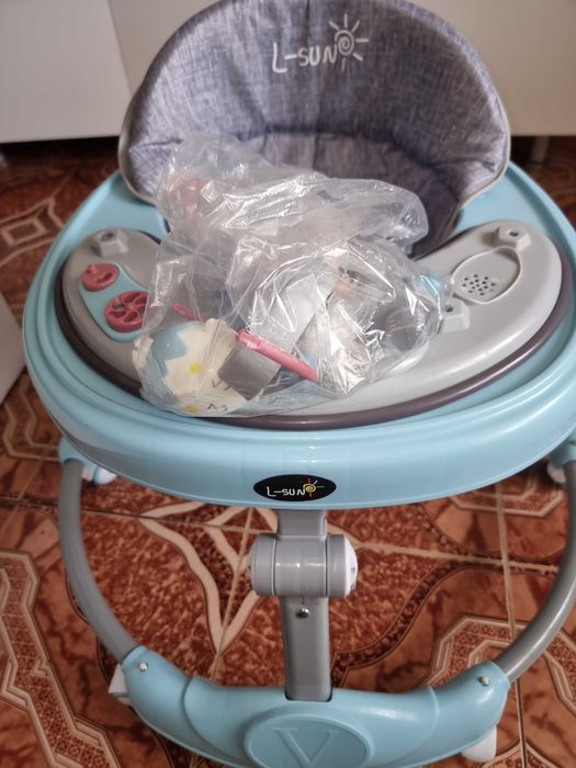 Vand rotobil albastru nou, fotoliu bebe băiețel nou