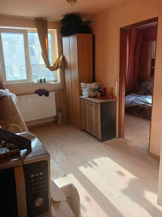 Vând apartament oraș Petroșani