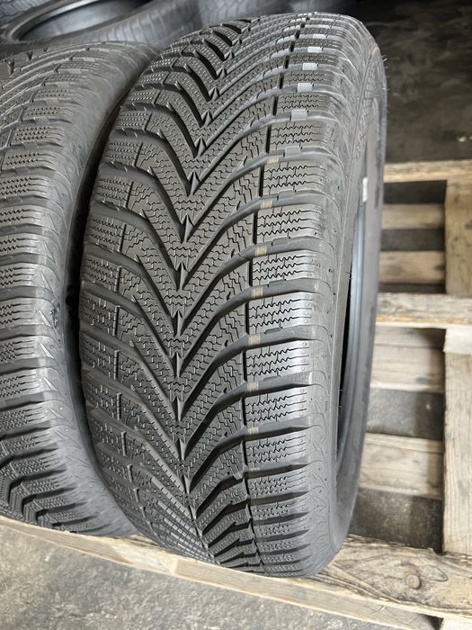 2 anvelope iarna ca NOI 205/55/16 Vredestein DOT 4221!