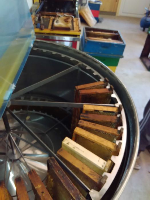 Центрофуга радиална за пчелен мед 48 рамкова