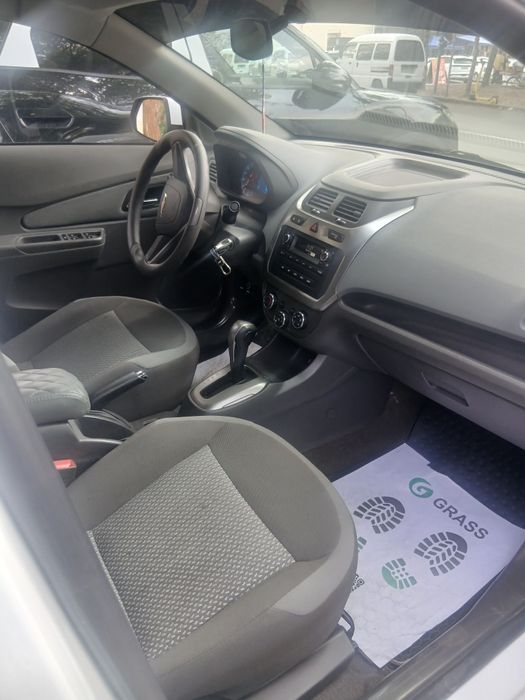 Chevrolet Cobalt 2025 — 4