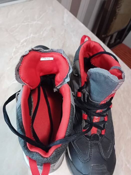 Туристически обувки