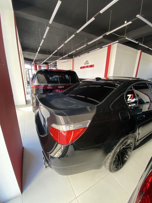 BMW 5 Series E60 (рестайлинг, LCI) — седан, M-Sport / M-Tech.
