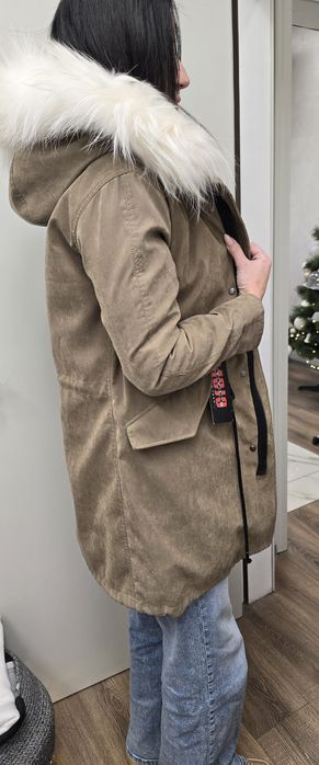 парка с естествена кожа астрагон