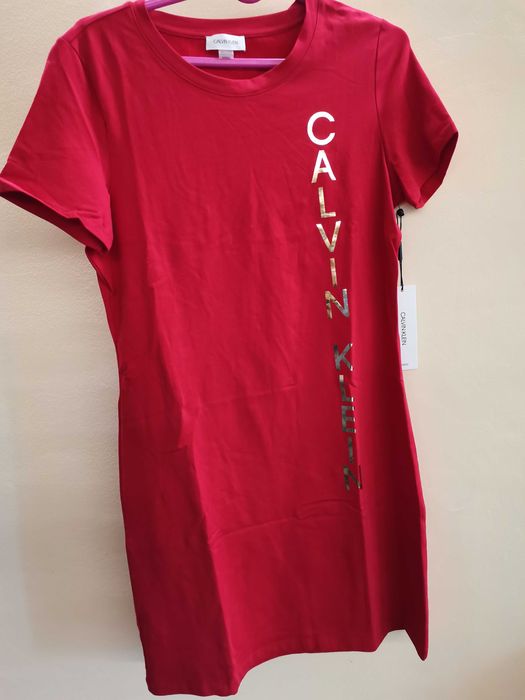 Дамска рокля много добро качество