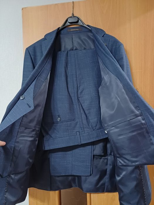 Продам мужской костюм