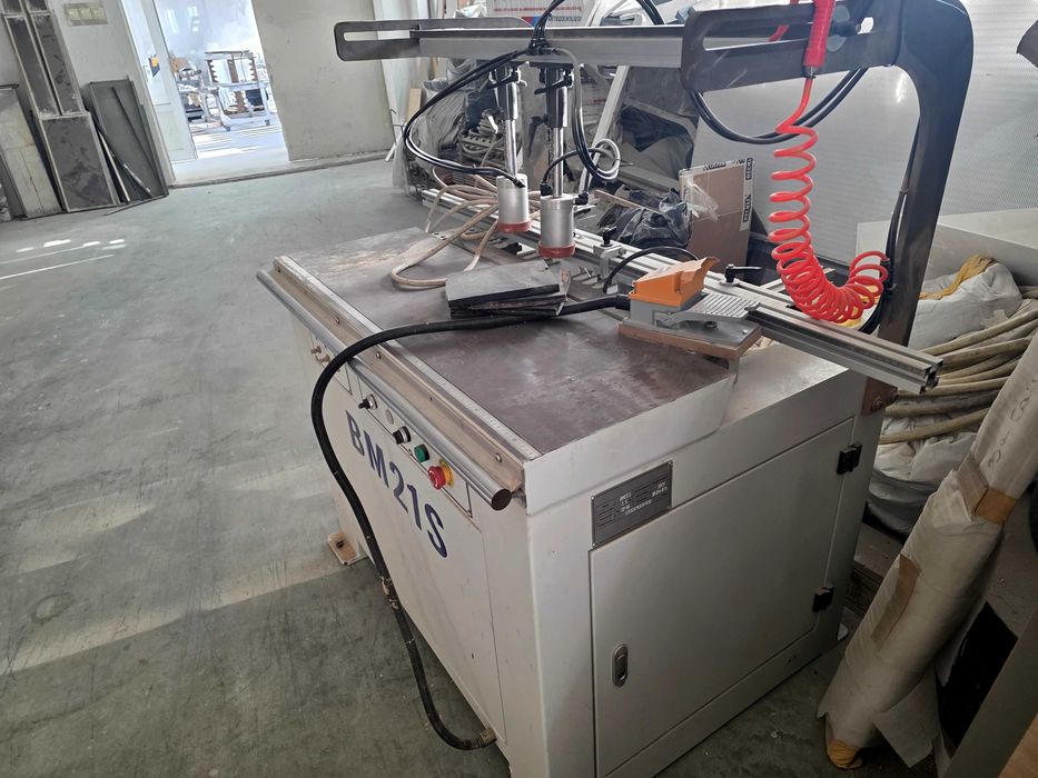 пробивна многошпинделна