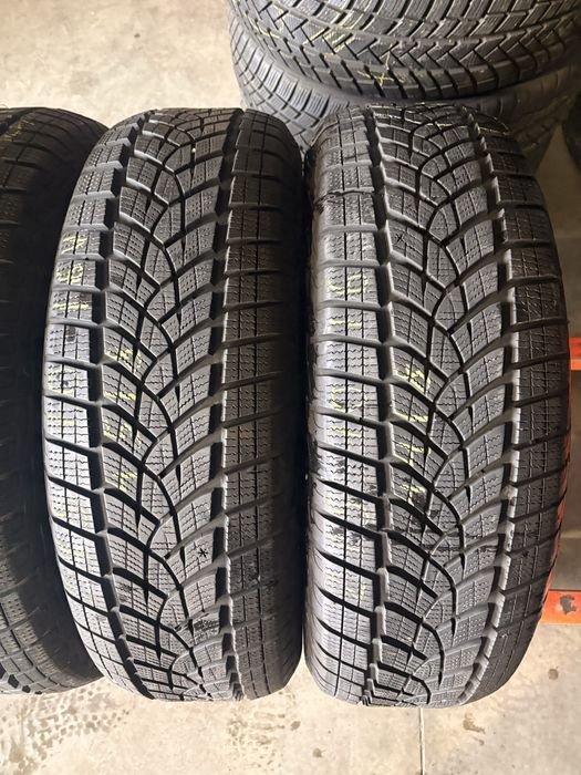 Anvelope iarna 215/70/16 GoodYear UltraGrip Performance 215 70 16 R 16