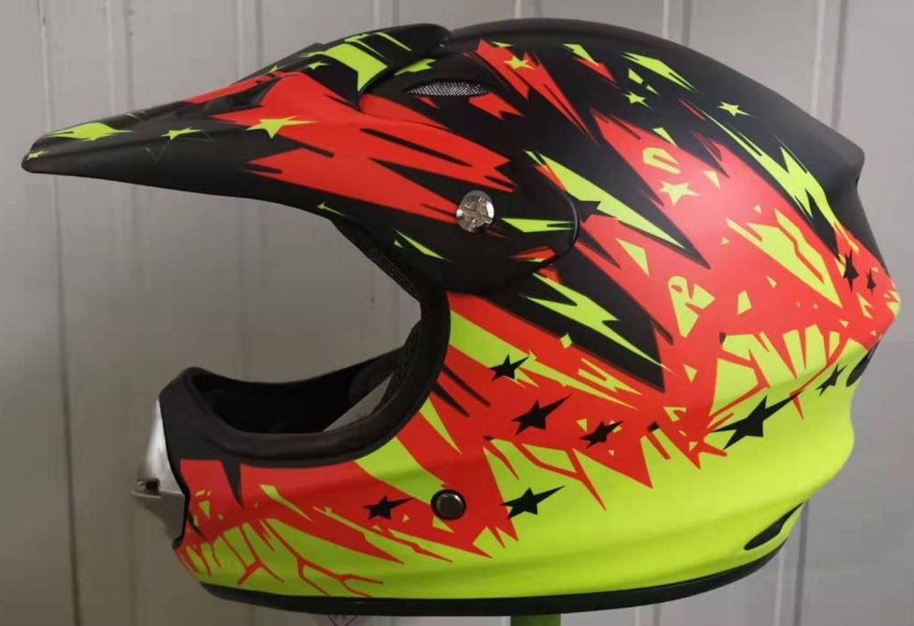 Каски детские кроссовые и шлемы