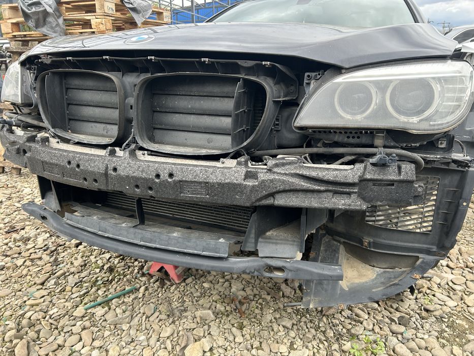 Far stânga xenon BMW F01 seria 7 2014