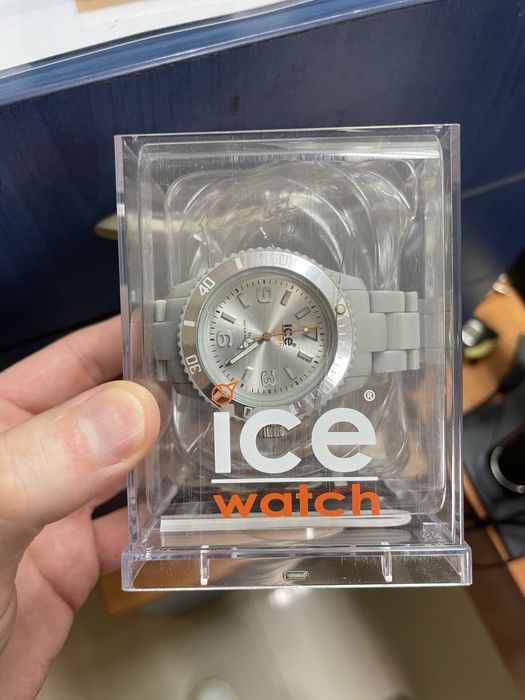Часовник Ice Watch