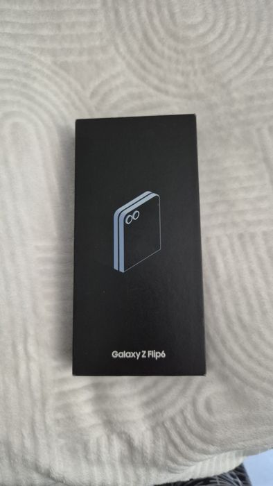 Samsung Galaxy Z Flip6