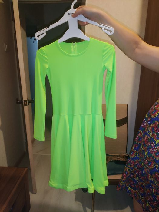 продам платье танцевальное