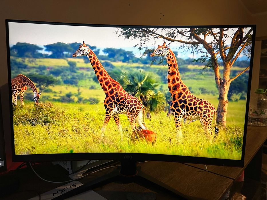 Monitor Gaming Curbat AOC 31.5” QHD | 165Hz | FreeSync Premium