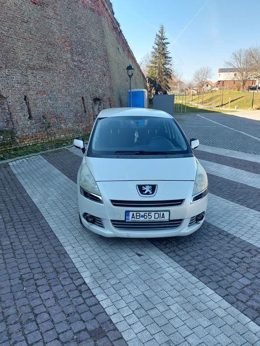 Vând Peugeot 5008  7 locuri