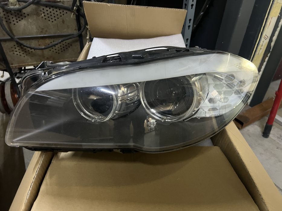 Ляв и Десен Фар за BMW F10 Xenon