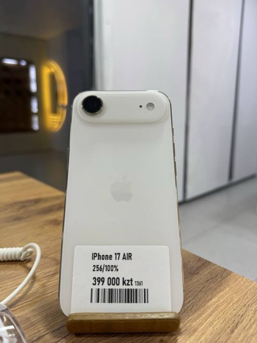 iPhone 17 Air•256GB/100%White Айфон 17 Эйр•256ГБ/100%Белый