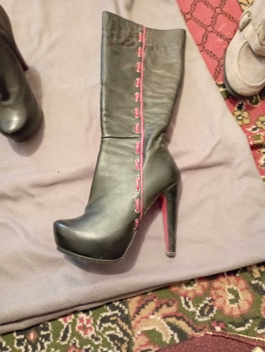 Женская обувь.сапоги