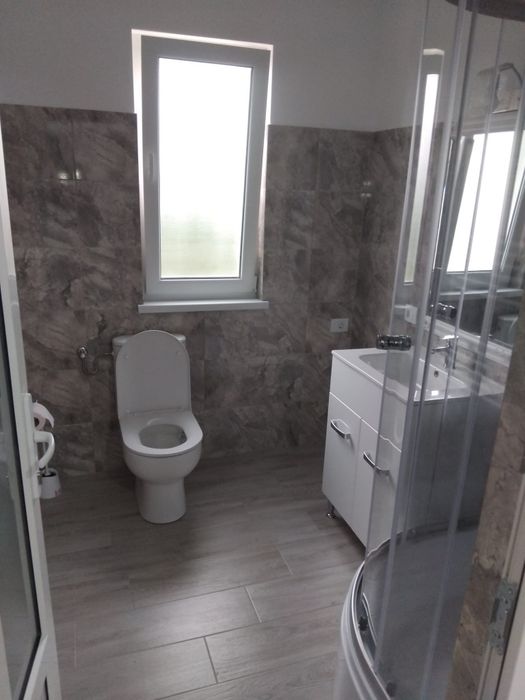 Casă de închiriat